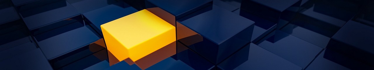 Bloc lumineux et jaune différent, au milieu de bloc bleu sombre